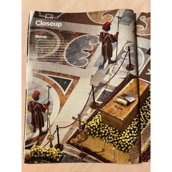 TIME magazine Special Report: The End of Bin Laden 68 pgs May 20, 2011 - Picture 4 of 13